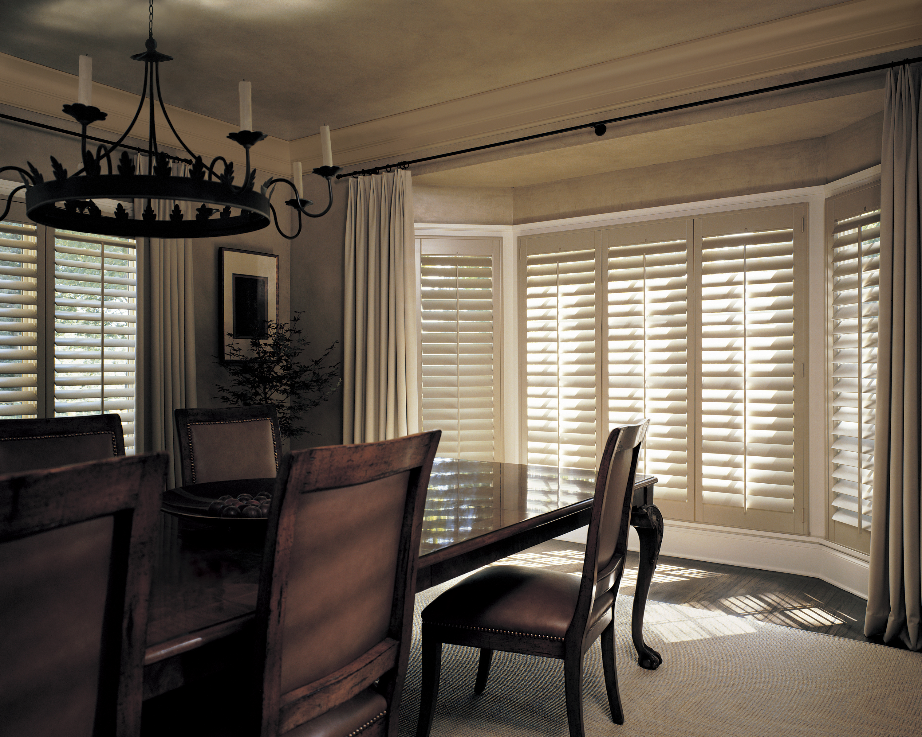 Shutters with Drapes.Jpeg